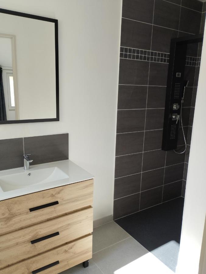 Appartement Meuble Et Tout Confort, Au Milieu De La Campagne Сен-Поль-Труа-Шато Екстер'єр фото